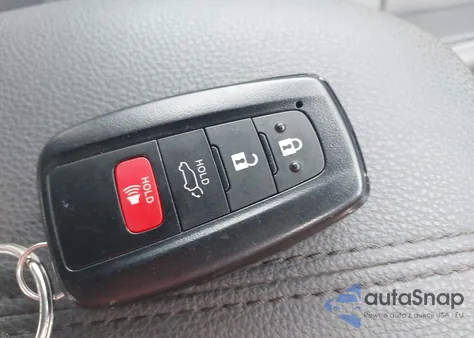 2022 Toyota Rav4 Xle Premium z USA, uszkodzony, nr VIN 2T3A1RFV4NW296555